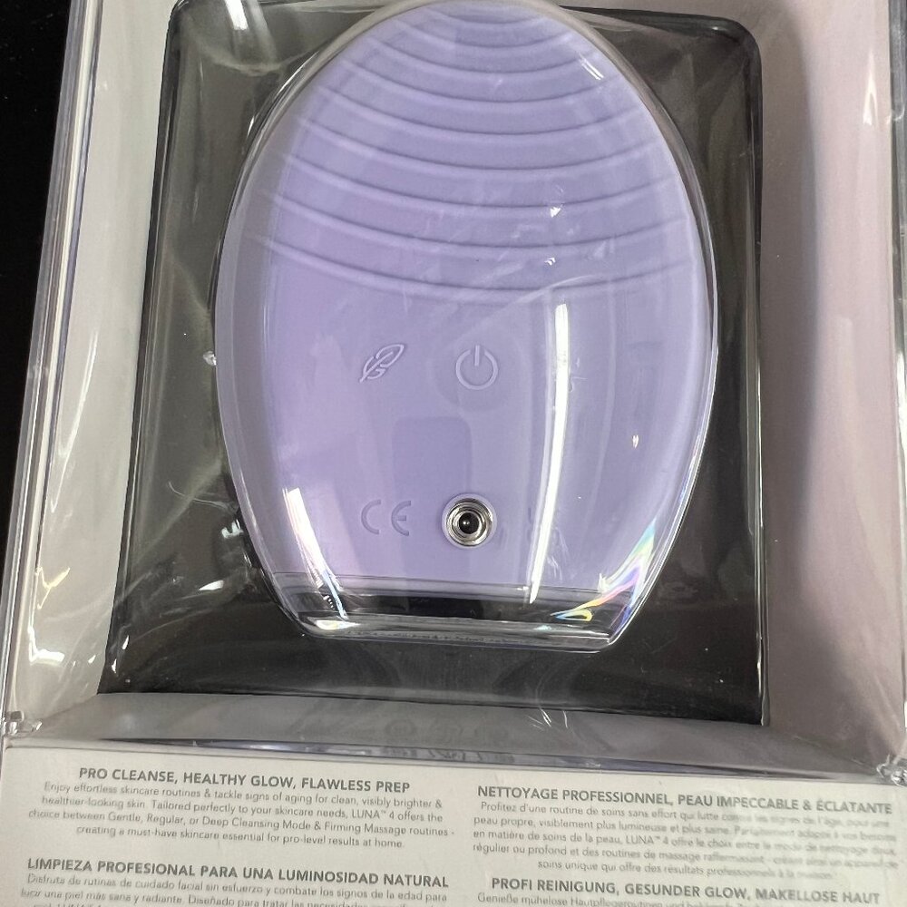 FOREO LUNA 4 Facial Cleansing & Firming Massage for Sensitive Skin - Picture 3 of 3